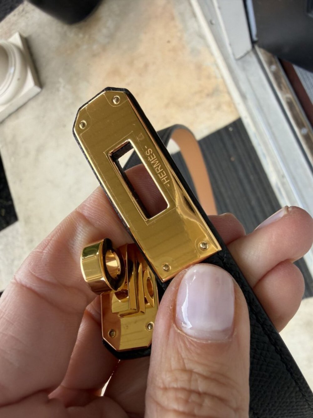 Hermes Kelly 18 Belt Black Leather Gold Hardware - Picture 5 of 8